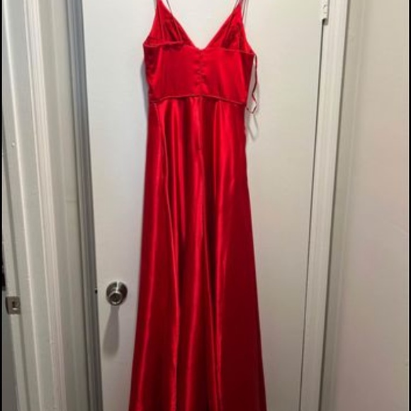 Prom dress - Picture 2 of 3